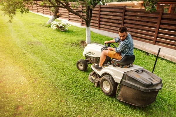 Cost of Industrial Lawn Mowing in New Braunfels